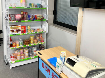 長野駅周辺を見渡せる開放感のあるオフィス♪
お茶やコーヒーが飲める給茶機もありますよ◎