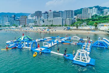 熱海サンビーチウォーターパーク（エイペックス・スポーツ株式会社） 高校生や大学生中心に活躍中！
週1からちょこっとお小遣い稼ぎ☆
夏の思い出作りにぴったり♪