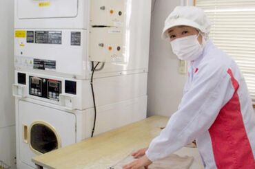 山崎製パン株式会社　福岡工場（株） 山崎製パン福岡工場でコツコツ続ける清掃のお仕事！
トイレ・廊下・階段をきれいに♪未経験歓迎！
古賀駅から無料送迎あり◎