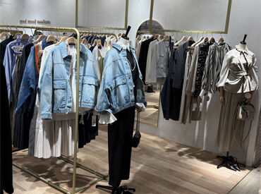 \オシャレ好きさん歓迎/
社割でお洋服が最大半額に!
髪型やネイル自由◎お店に合ったお洒落を楽しもう♪