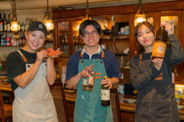 ★★友達応募も大歓迎★★
1食200円のまかない有り♪
"格安"でお財布にも優しい(笑)
近隣にも系列店舗多数♪