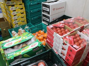 バイト終わりに買い物も済ませられる♪
さらに…STAFF割引もあるから食品～お菓子まで商品をお得に購入できます◎