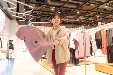 アディダス ファクトリーアウトレット りんくう（アルバイト） ＼毎年人気の短期募集★／
学生やフリーターも活躍中！
