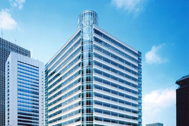 通勤しやすい好立地♪
JR新宿駅から徒歩5分
その他の路線からも通いやすく
通勤もラクラク＊