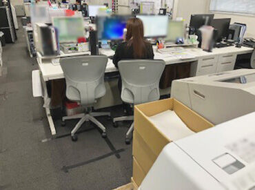 ＜髪型・髪色はめっちゃ自由★＞
実は…現在働いているスタッフで一番多い髪色はピンク色なんです♪
あなたらしい姿で勤務OK◎