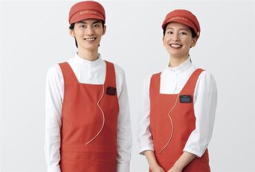 社割でおトクにお買い物も可能！
「佐野プレミアム・アウトレット」内だから
バイト前後や休憩中にショッピングも楽しめる♪