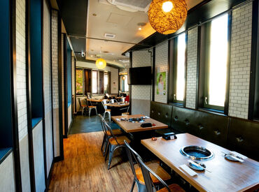 韓国料理&BBQ ペゴッパヨ 川崎本店 ＼まるで韓国にいるみたい！？／
韓国風のオシャレな内装に絶品韓国料理…
趣味を一緒に共有できる韓国好きもスタッフ多数！