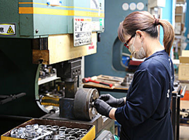 15時退勤だから、お仕事終わりに
スーパーに買い物にも行ける◎
家事との両立もしやすいシフトです！