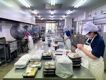 かけもち・Wワーク歓迎です♪
駅から徒歩1分の好立地★
家事や子育て・学業との両立◎
祝日含週2日~勤務可能!