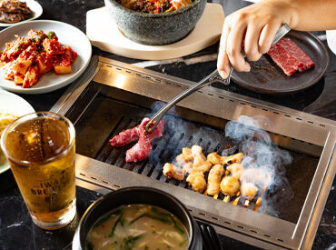 焼肉 たかなわ/351a ★スタッフ募集中★
ニュウマン高輪の4Fの店舗！
落ち着いた店内で上質なお肉や料理、お酒をご提供♪