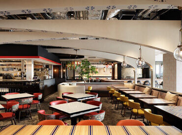 まるで異世界!モダンメキシカンダイニング
店内にはサボテンが並ぶインテリアも…*