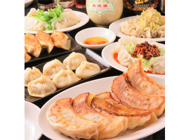 ブルース飯店　ユニモール店 バイトデビューも大歓迎！
「前から興味あって…」「このお店が好きで」
応募理由は何でもOK♪今すぐ応募へGO☆