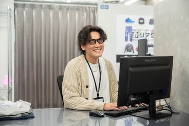 リアクロ名古屋本店 「こういう時どうしたらいいんだっけ」
マニュアルであなたの心配を解消！
分からない箇所は一緒に回る先輩にいつでも頼ってOK★