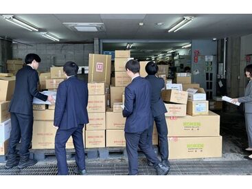 株式会社ムトウ　小樽支店 ●30～50代が活躍中
知識0でOK！
初めはお客様への挨拶ができれば大丈夫です♪
入社後に教えていきますのでご安心ください。