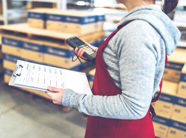 ≪カンタン作業≫
バーコード管理されている商品をハンディで"ピッ"と読み込むだけ♪
※画像はイメージ