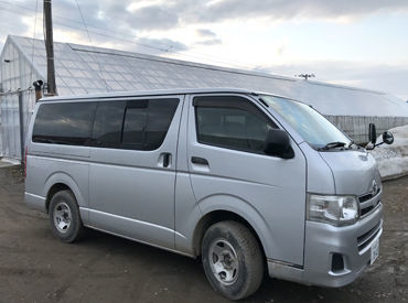 職場はアットホームで優しい雰囲気♪
それでもどんな所か不安な方は、
職場見学もしているのでお気軽にお問合せください◎