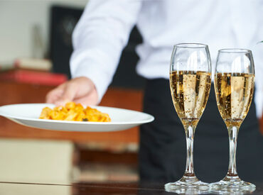 11時or13時スタートでOKなので、
朝が弱い方も安心してお仕事できます♪
フリーターさん・主婦さん活躍中★
※画像はイメージ。