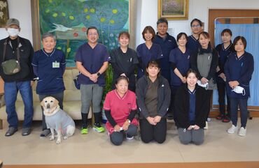 株式会社ケア・ウェル　ファミリーホーム・アバン 1号館 ブランク明けのスタッフも活躍中！
だからこそ、初めての不安や戸惑いにも
寄り添える仲間がそばにいます＊