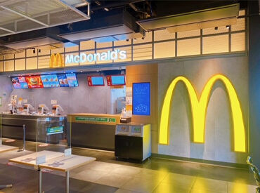 マクドナルド渋谷MIYASHITAPARK店【MIYASHITA PARK】 安心してお仕事をスタートできるよう先輩スタッフが丁寧にフォローします！
