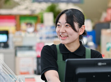 大学と両立しながら続けられるお仕事♪
バイトデビューにもおすすめなんです◎