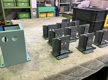 ほとんどのスタッフが未経験スタート★
だからこそ、イチから丁寧に指導するのでご安心ください。