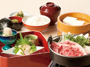 とうふ料理吉座　京王百貨店 新宿 ＼バイトデビュー歓迎！／
先輩スタッフも、未経験スタートがほとんど！
お仕事一つ一つはシンプルな作業です◎