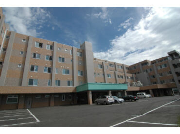 江別ケアパークそよ風 ＼人柄重視の採用です！／
しっかりしたサポート体制で、安心して始められる環境♪
希望の働き方、お気軽にご相談を◎