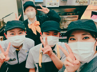 マクドナルド 松阪三雲アピタ店 マクドナルドのメニューを30％OFFで楽しめます♪
自分用はもちろん、家族へのお持ち帰りでも喜ばれること間違いなし◎