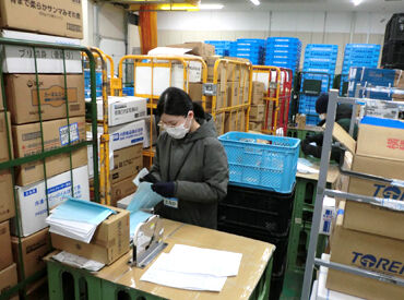 スタッフ同士の声かけやサポートがしっかり！
未経験でも優しく教えてもらえる安心の職場です♪

