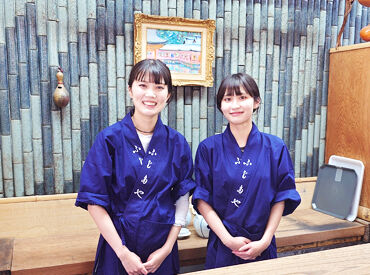 繁忙期はMAX1日3,000円の手当あり!
週1日~学校・家庭と無理なく両立♪
華美でなければ髪型・髪色自由◎