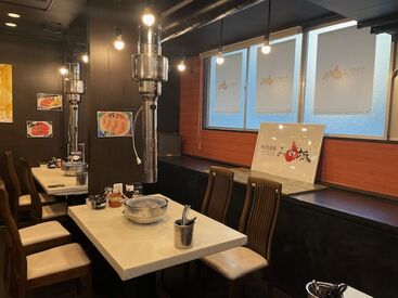 未経験スタートのスタッフ多数★
先輩がしっかりサポートするので安心！あたたかい雰囲気のお店です♪