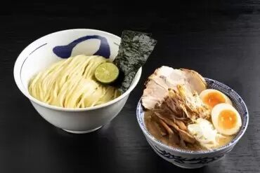 系列店のまかないも無料♪
徒歩3分の距離に「つけ麺 つじ田 日本橋人形町店」があります!
気分によってまかないも選べる◎