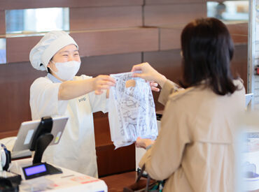 「小さいころの夢はパン屋さん!」
そんな方は一緒に働きましょう♪
好きなパンがスタッフ特典でお得に買えますよ◎