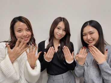 服装・ネイルピアス・髪色髪型も自由★*
めいっぱいオシャレするも良し！
動きやすさ重視のラフな格好で気楽に働くも良し◎