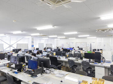 正社員登用も実施中です♪
最初はパート勤務で、お子さんが大きくなってから正社員にステップアップした方も在籍中◎