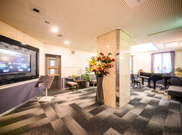 ■ お気軽にご応募ください ■
髪・服装・ピアス自由!
普段のあなたのままお仕事できます◎
華美でなければネイルもOK!