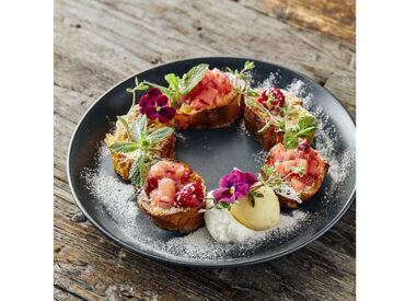 Aoyama Flower Market TEA HOUSE 赤坂Bizタワー店【赤坂BizタワーSHOPS ＆ DINING】 安心してお仕事をスタートできるよう先輩スタッフが丁寧にフォローします！