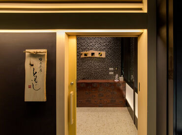 焼肉会席 ともじ 飲食店でのマネジメント経験があればOK！
ワークライフバランス重視の方にもピッタリ！
月給40万円スタート可能！