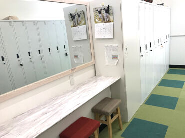 20～40代まで、幅広い世代のスタッフが活躍中！
子育てとも両立できます♪