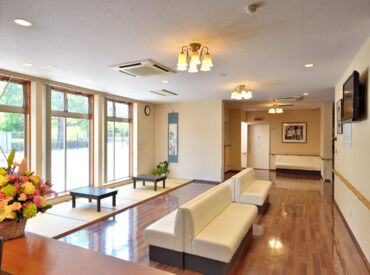 医療法人社団 善仁会 緑園都市クリニック お仕事は看護師さんの簡単なお手伝い♪
医療知識がない方でもOK！現場に出る前にはしっかり研修があるので安心☆彡
