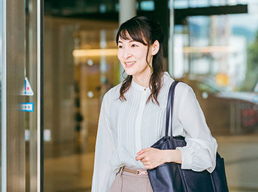 店舗には4名の営業社員が在籍中。20代30代でフレンドリーな雰囲気なのですぐに馴染んでいただけるはず!