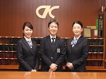 交野カントリー倶楽部 ＼ゴルフ好きな方は必見★／
年3回の社内コンペあり！
従業員の割引もありますので
ゴルフ「も」楽しみたい方はぜひ！