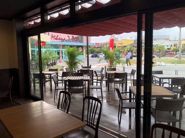 ♪働きながら国際交流も♪
語学力は必要ありません!
新入生や初パートの主婦(夫)歓迎!