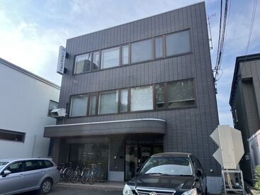 ★かな・ローマ字が打てればOK★
お仕事復帰の主婦(夫)さんや
掛け持ちで働くフリーターさんが活躍中♪
＜面接時は履歴書不要＞