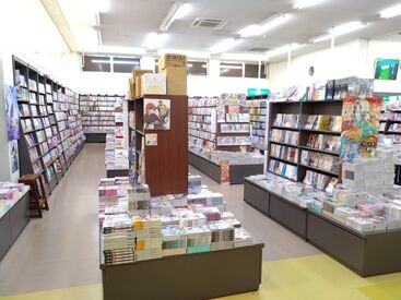 イチオシの本などをピックアップ中！
お客様の楽しみ・学びになる本を
あなたの手で取り扱ってください★