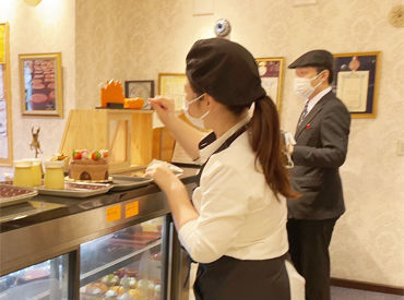 未経験・初バイトでも安心♪
一緒にスタートする仲間が沢山!
分からないことは何でも聞いてくださいね◎