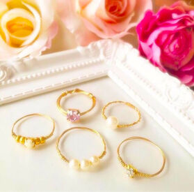 ファッション人材リンク株式会社【FJL】 ﾟ*｡☆ NEWスタッフ募集 ☆。*ﾟ
可愛い×オシャレなジュエリーブランドで販売員さん大募集☆彡
20代～30代STAFF活躍中♪
