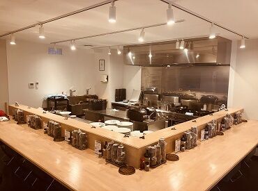 平日のみ＆土日のみもOK！
高校生もOK！
友達と一緒に勤務も◎(*^▽^*)