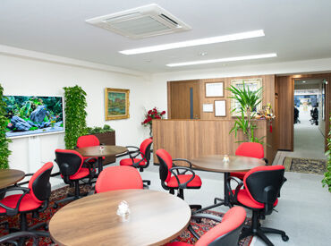 右肩上がりに成長中の企業で、正社員を目指すこともできます!
まずはアルバイト・パートからスタートしてみませんか?◎