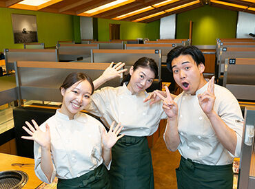 幸せの焼肉食べ放題　かみむら牧場　守口南寺方店【AP_1446_1】 初めての方も始めやすい♪
★お肉は特急レーンでお届け！
★オーダーはお客様がタッチパネルで！
同僚に配膳ロボットもいます!!